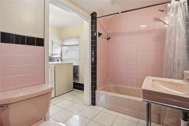 11 Cedar Drive, Bristol, RI 02809