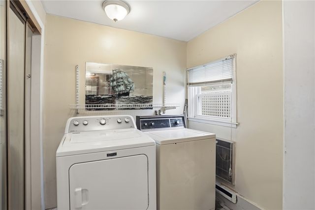 11 Cedar Drive, Bristol, RI 02809