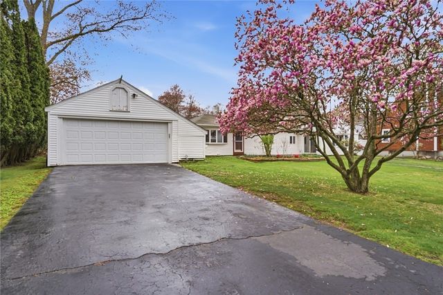11 Cedar Drive, Bristol, RI 02809