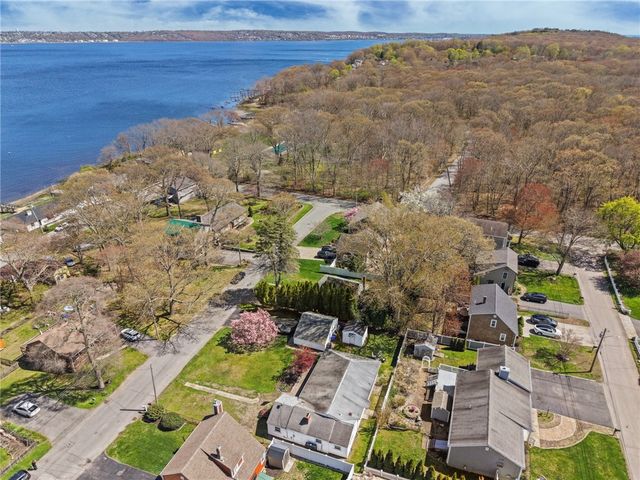 11 Cedar Drive, Bristol, RI 02809