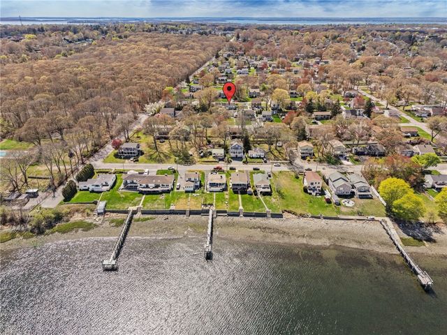 11 Cedar Drive, Bristol, RI 02809