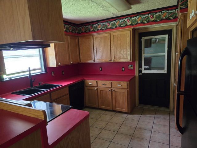 1133 25th Avenue N, Texas City, TX 77590