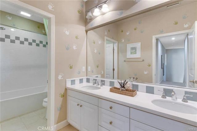 60 Bianco, Irvine, CA 92618