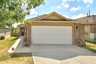 180 Lake GLN, San Marcos, TX 78666