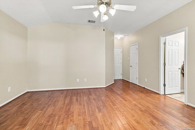 20619 Gathering Oak, San Antonio, TX 78258