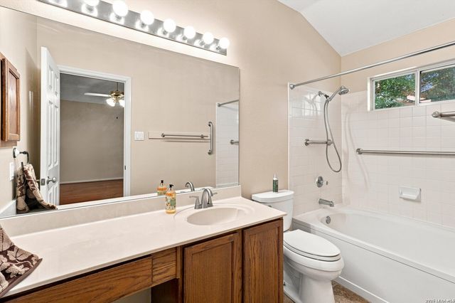 20619 Gathering Oak, San Antonio, TX 78258