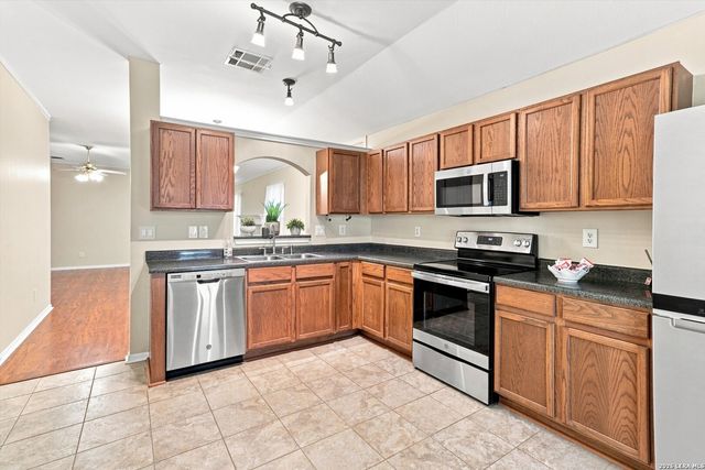 20619 Gathering Oak, San Antonio, TX 78258