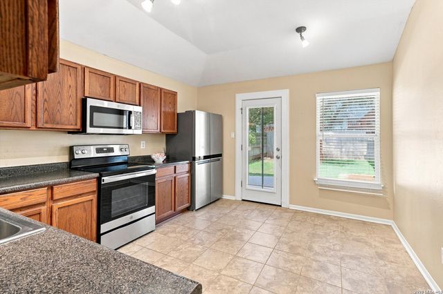 20619 Gathering Oak, San Antonio, TX 78258