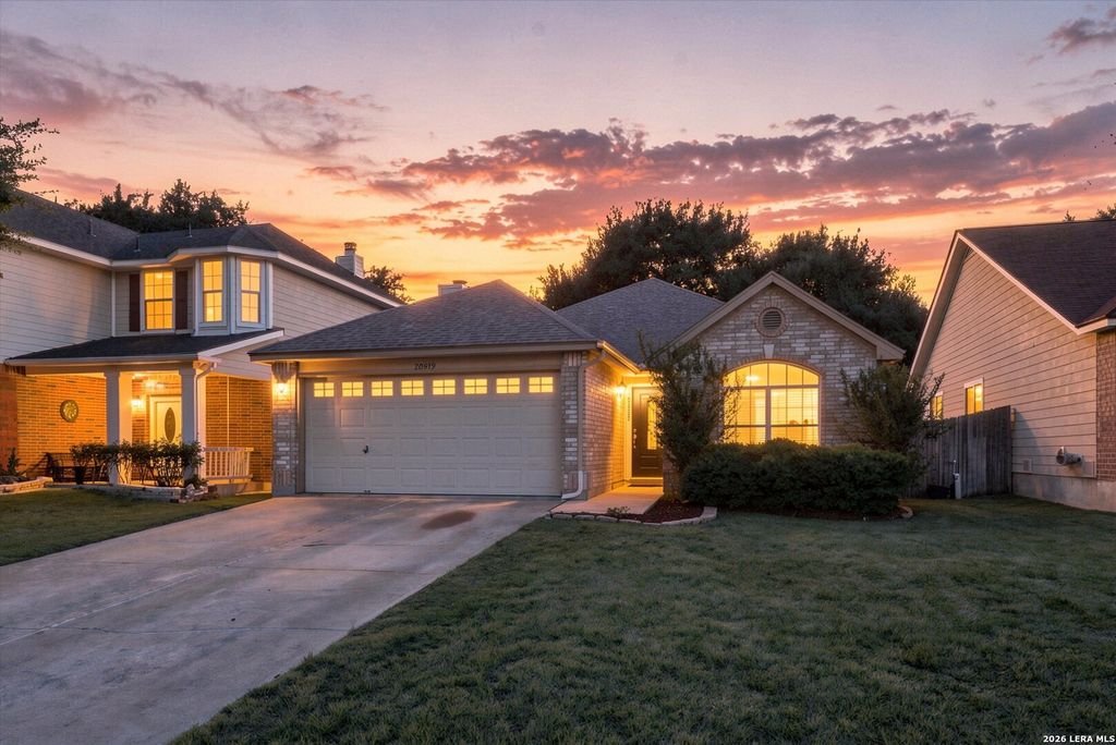 20619 Gathering Oak, San Antonio, TX 78258