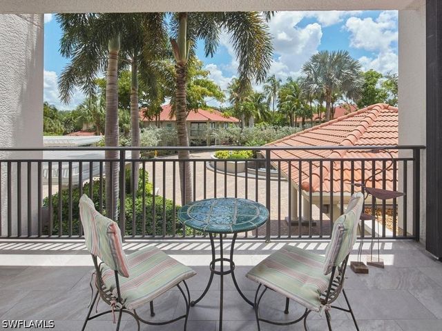 7225 Pelican Bay BLVD 203, Naples, FL 34108