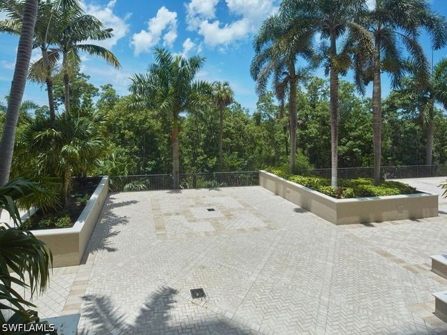 7225 Pelican Bay BLVD 203, Naples, FL 34108