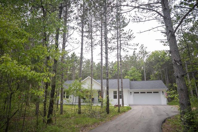 W3090 Yellow Banks Trail, Nekoosa, WI 54457