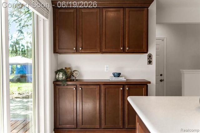 28332 Loretta Avenue, Warren, MI 48092