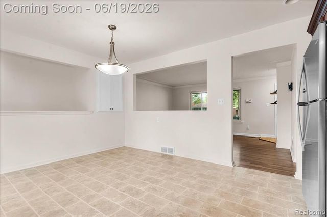 28332 Loretta Avenue, Warren, MI 48092