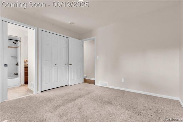 28332 Loretta Avenue, Warren, MI 48092