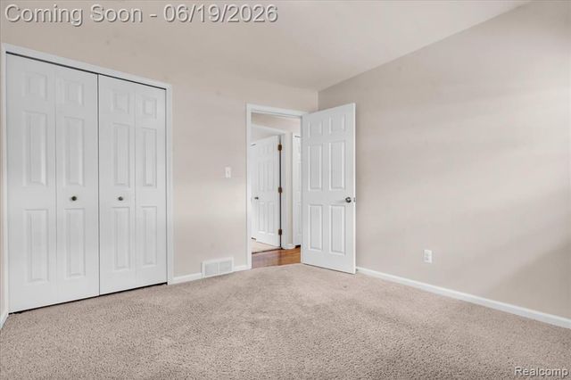28332 Loretta Avenue, Warren, MI 48092