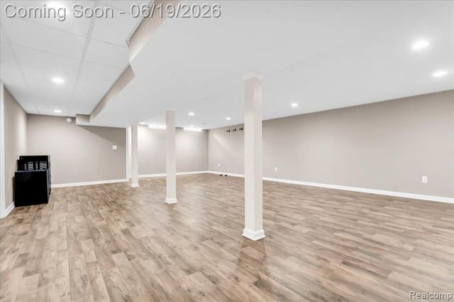 28332 Loretta Avenue, Warren, MI 48092