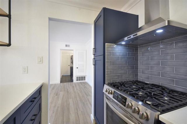 3431 North Hills DR 126, Austin, TX 78731