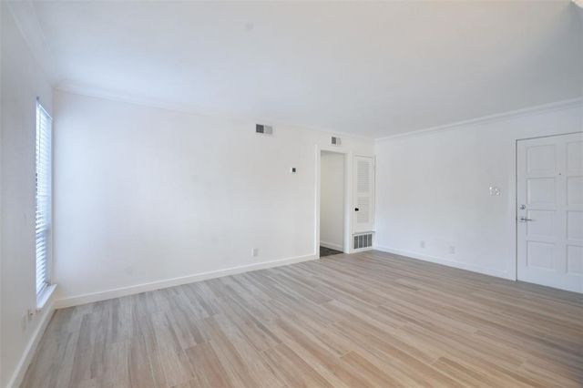 3431 North Hills DR 126, Austin, TX 78731