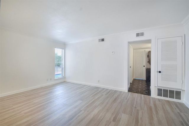 3431 North Hills DR 126, Austin, TX 78731