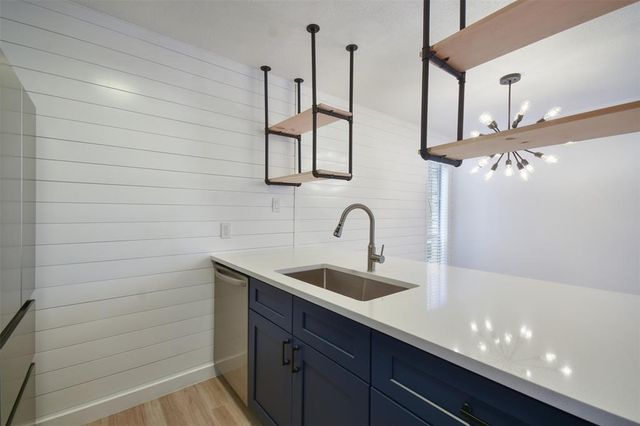 3431 North Hills DR 126, Austin, TX 78731