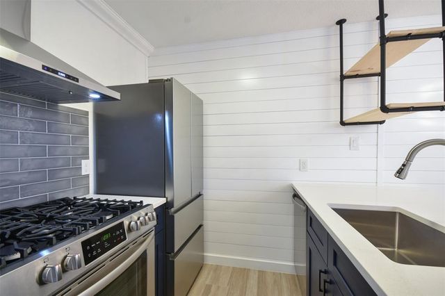 3431 North Hills DR 126, Austin, TX 78731