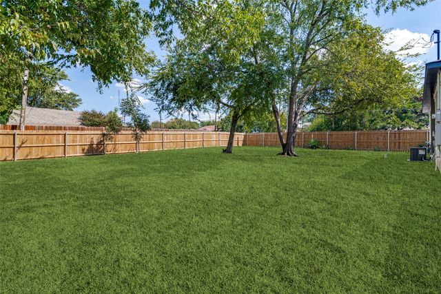 718 Grandview Avenue, Dallas, TX 75223