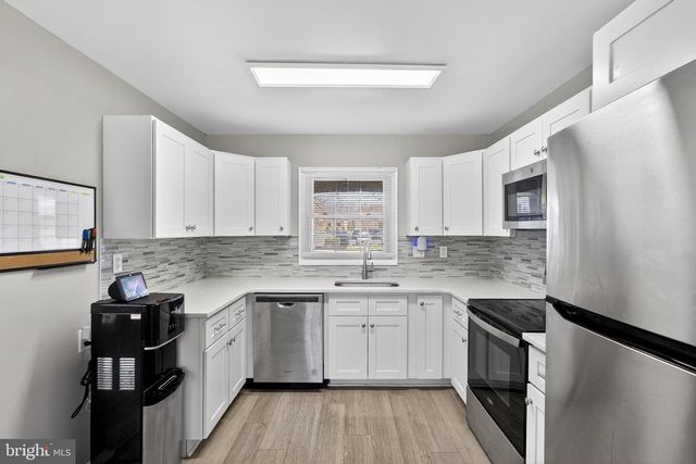 15 CLUB RIDGE LN, Willingboro, NJ 08046