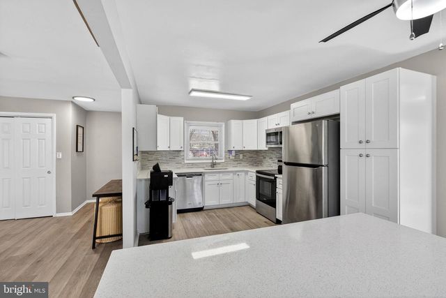 15 CLUB RIDGE LN, Willingboro, NJ 08046