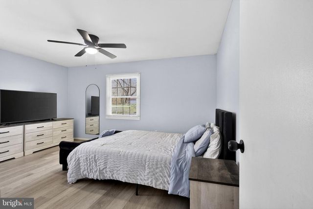 15 CLUB RIDGE LN, Willingboro, NJ 08046