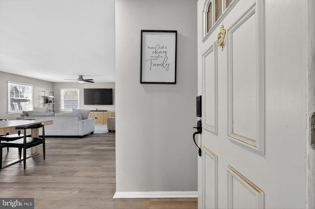 15 CLUB RIDGE LN, Willingboro, NJ 08046