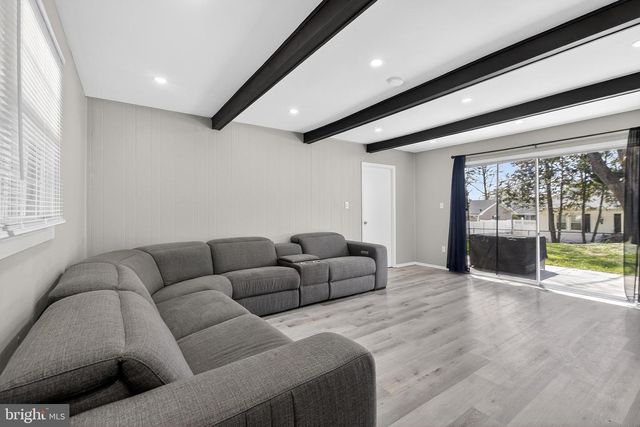 15 CLUB RIDGE LN, Willingboro, NJ 08046