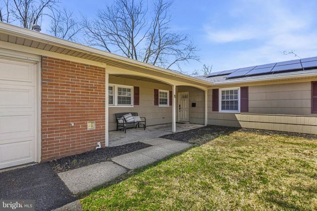 15 CLUB RIDGE LN, Willingboro, NJ 08046