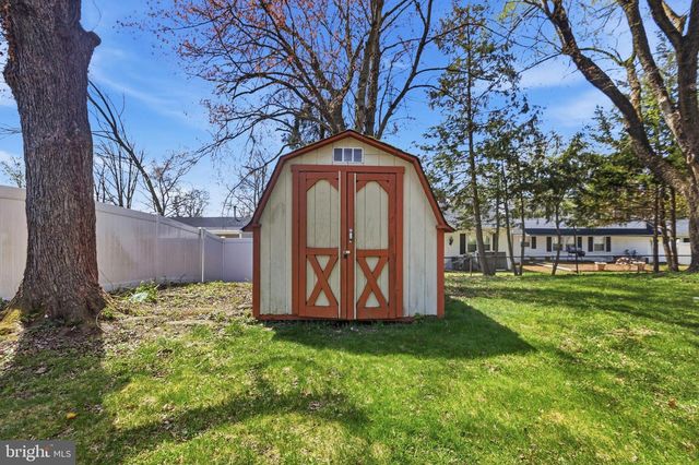 15 CLUB RIDGE LN, Willingboro, NJ 08046