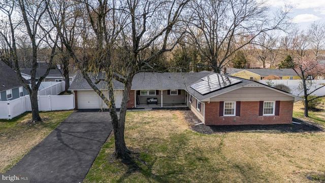 15 CLUB RIDGE LN, Willingboro, NJ 08046