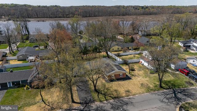 15 CLUB RIDGE LN, Willingboro, NJ 08046