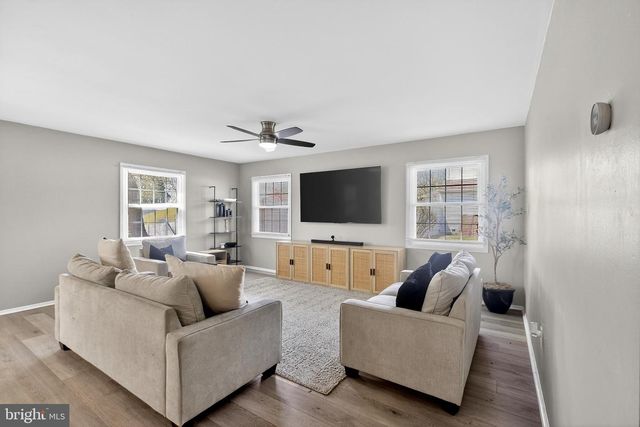 15 CLUB RIDGE LN, Willingboro, NJ 08046