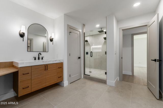 6118 E BLANCHE Drive, Scottsdale, AZ 85254