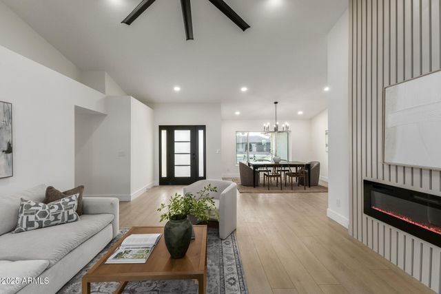 6118 E BLANCHE Drive, Scottsdale, AZ 85254