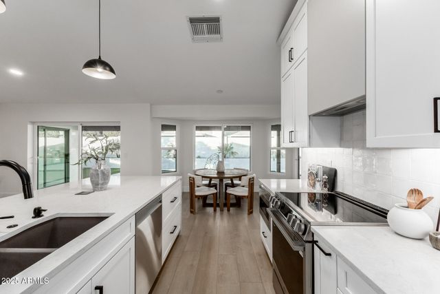 6118 E BLANCHE Drive, Scottsdale, AZ 85254