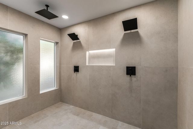 6118 E BLANCHE Drive, Scottsdale, AZ 85254