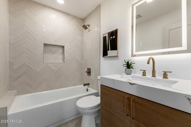 6118 E BLANCHE Drive, Scottsdale, AZ 85254