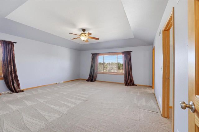 2080 St Patrick's CIRCLE, Hartford, WI 53027