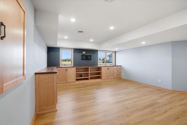 2080 St Patrick's CIRCLE, Hartford, WI 53027