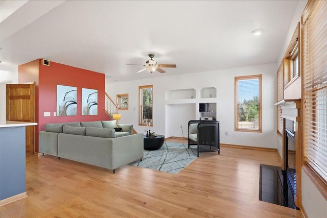 2080 St Patrick's CIRCLE, Hartford, WI 53027