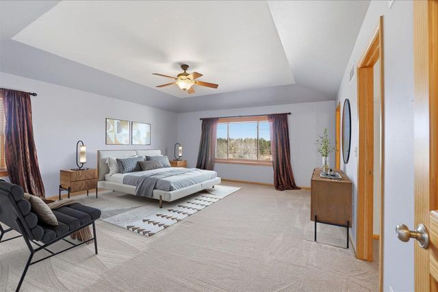 2080 St Patrick's CIRCLE, Hartford, WI 53027