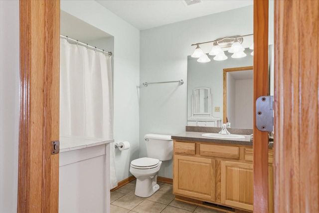 2080 St Patrick's CIRCLE, Hartford, WI 53027