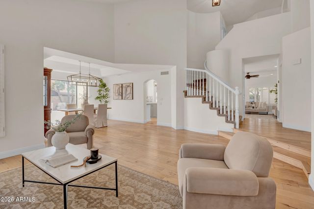 5715 E BEVERLY Lane, Scottsdale, AZ 85254