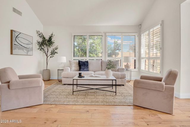 5715 E BEVERLY Lane, Scottsdale, AZ 85254