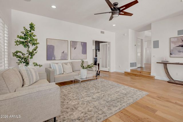 5715 E BEVERLY Lane, Scottsdale, AZ 85254